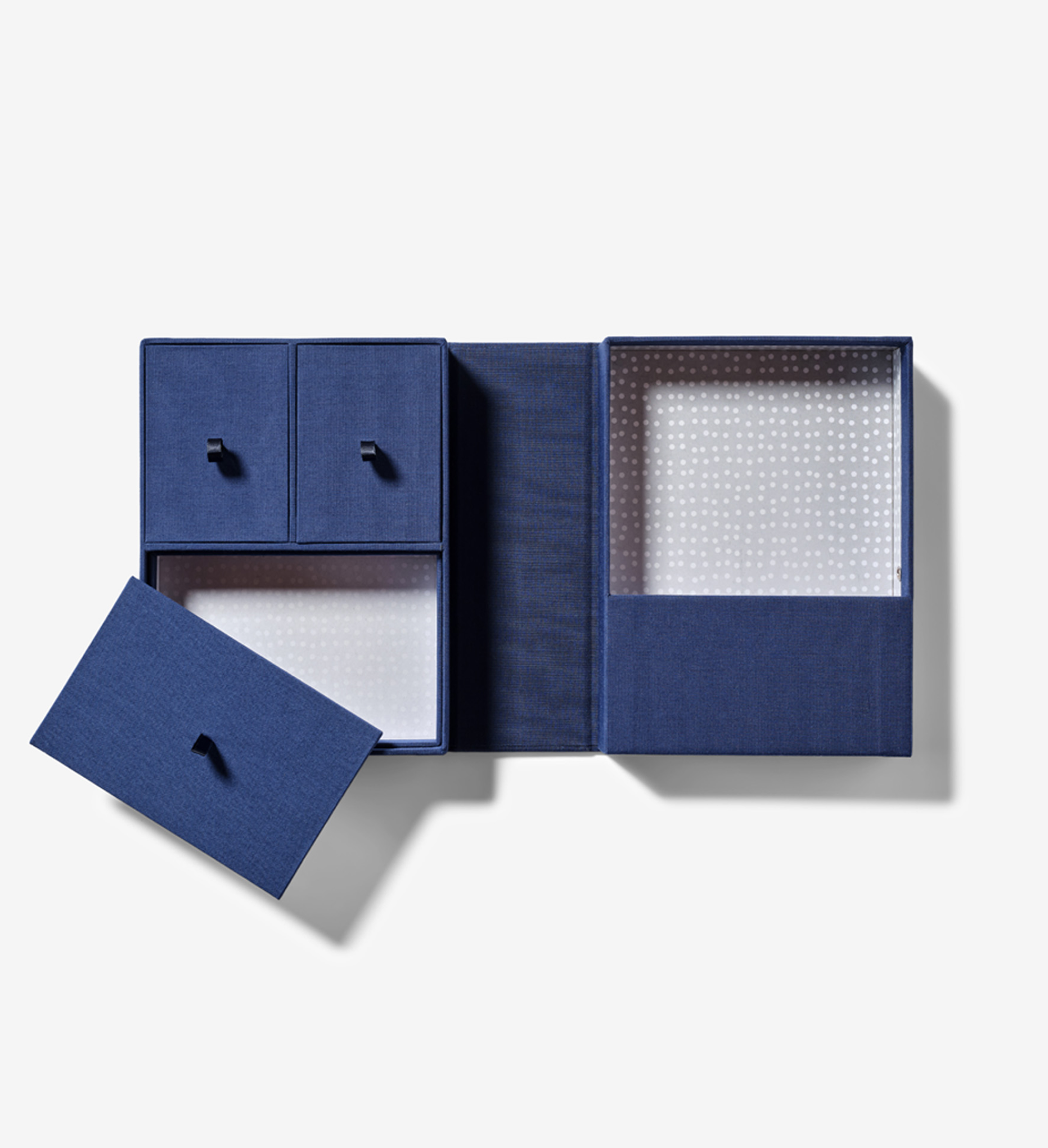open something blue travel story box in gray inside color.