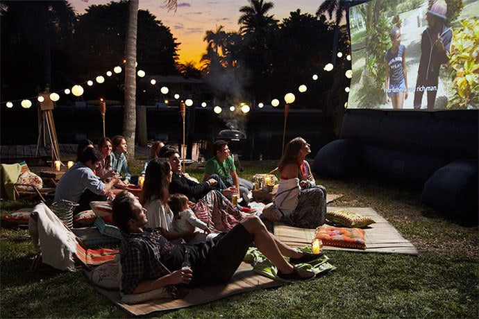 10 Tips for a Successful Outdoor Movie Night – Savor