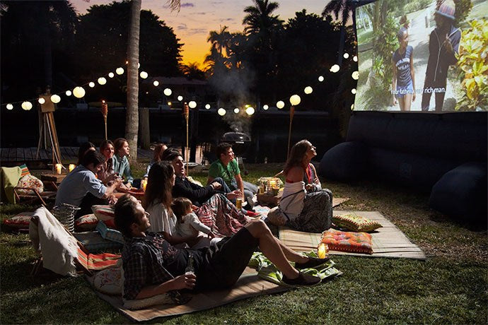 10 Tips for a Successful Outdoor Movie Night