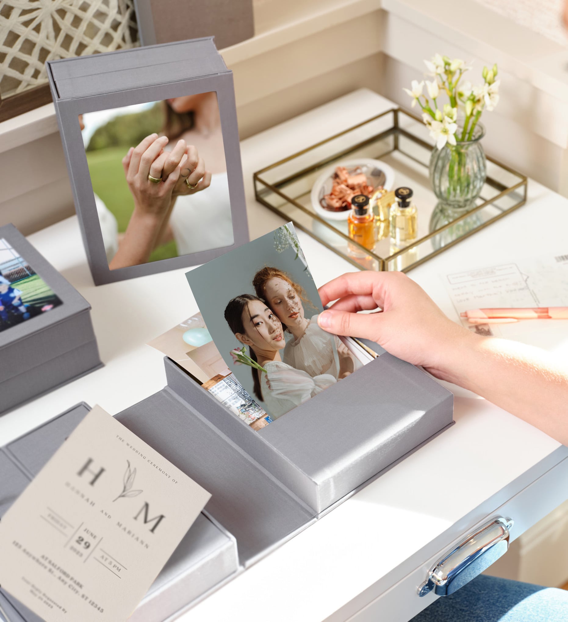 Story box in Slate, propped with pictures